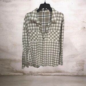 BKE Green and White Plaid Button-Down Shirt